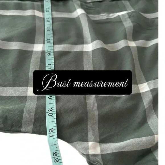 Universal Thread Sage Plaid Blouse Top Button Up Tie Hem Size Womens Small - Picture 7 of 11